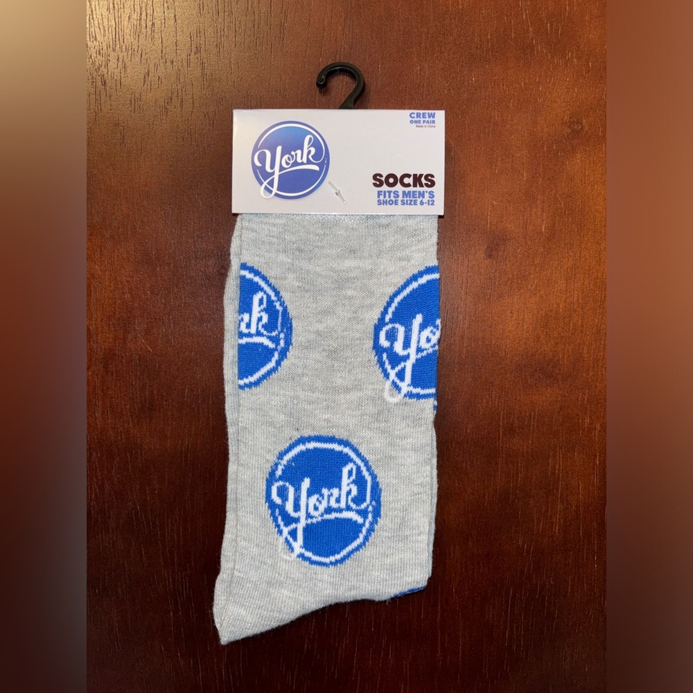 HERSHEY YORK PEPPERMINT PATTY NOVELTY CREW SOCKS NWT MEN’S SHOE SIZE 6-12